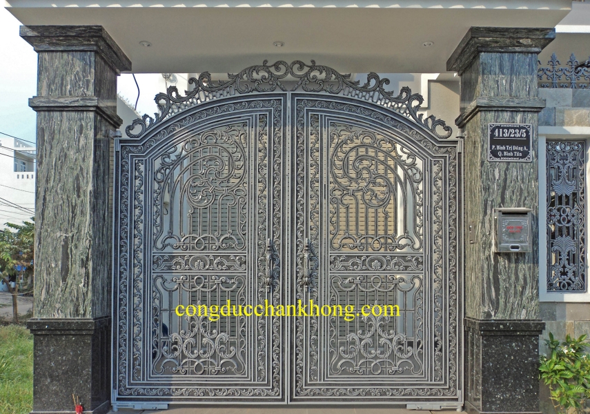Cổng nhôm đúc trọn bộ G032